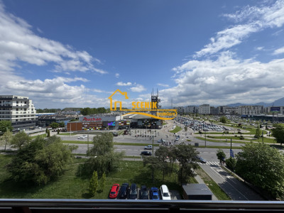 Urban, langa mall Coresi, studio exclusivist, curat, vedere deosebita Tampa!
