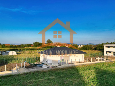 Casa noua, regim parter, bonus mobila de bucatarie - antecontract maxim 30 sept