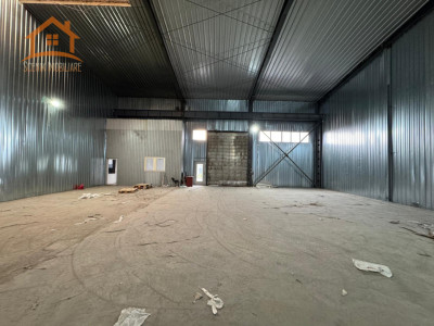 De vanzare hala industriala, 350 mp, cu amplasament foarte accesibil