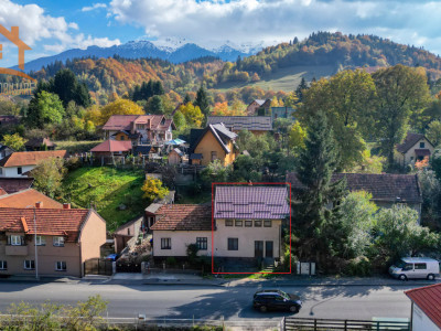 Comuna Bran, str. Pricipala, casa partial renovata, P + E, dependinte, foisor