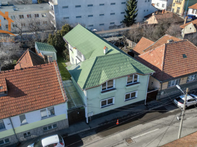 Casa cu stil Baroc, 8 camere, Zona Aurel Vlaicu, str. Tebea, complet Mobilată