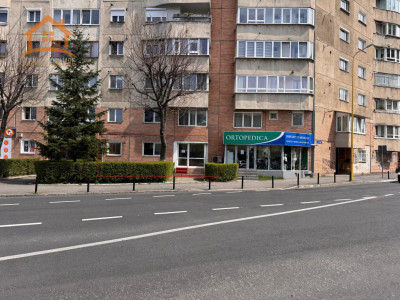Spatiu comercial, str. Traian in zona int. cu str. Zizinului, spitalul judetean