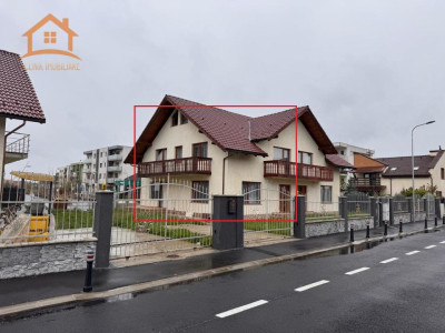 Ghimbav,  1/2 dintr-un duplex, prima inchiriere, in curs de amenajare